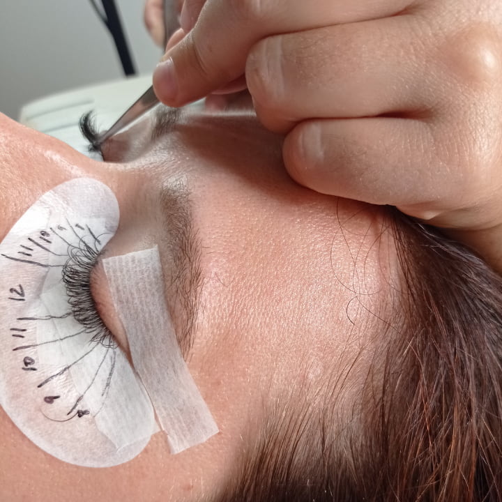 diseño de extensiones clasicas aplicada por nuestra alumna